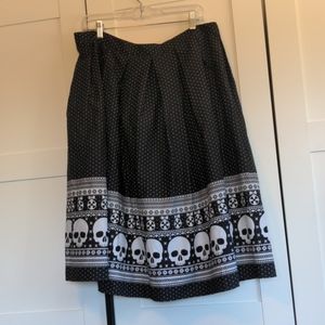 NWOT Hell Bunny Clara Skull border skirt